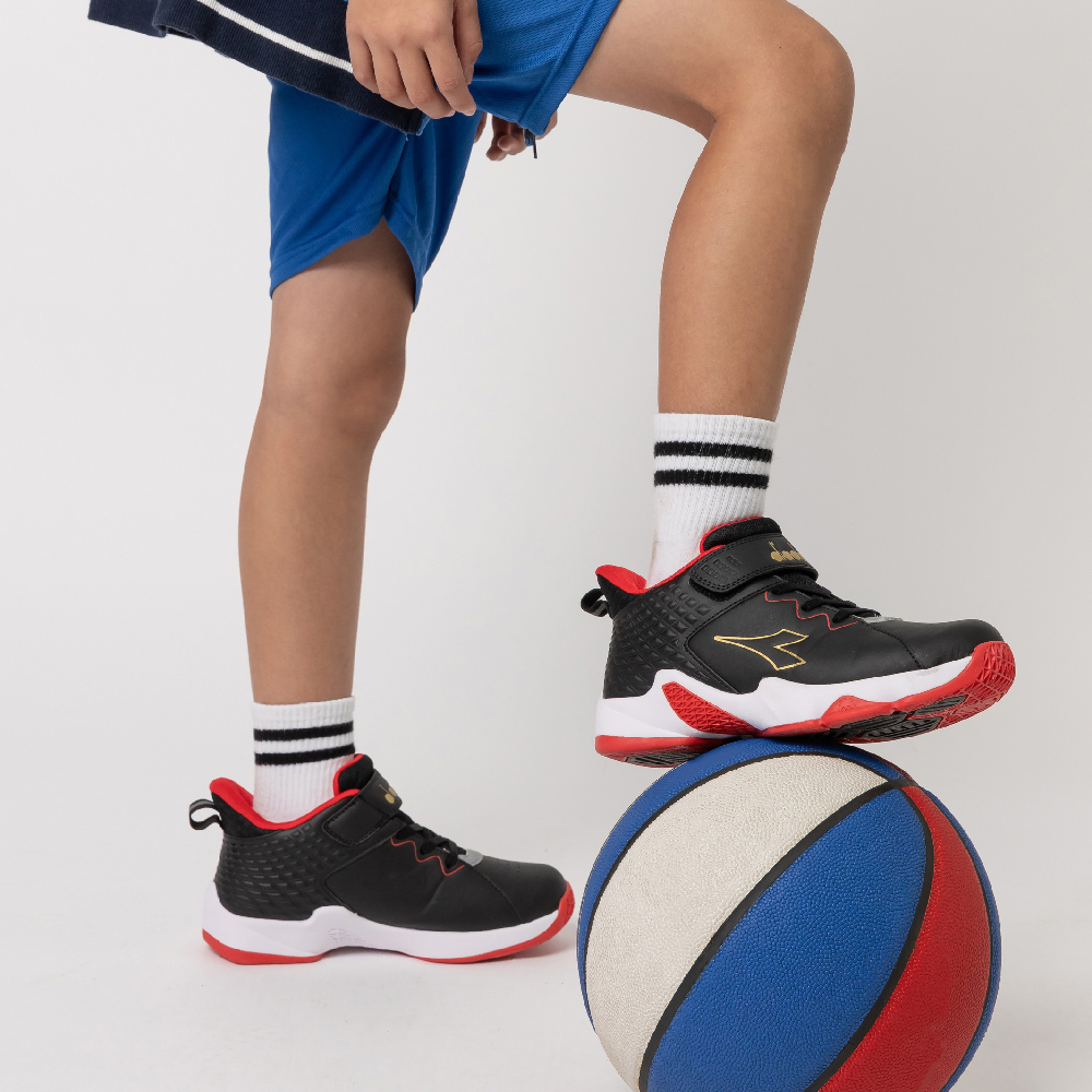 大童專業籃球鞋 
(突破者 The Crosser 11117 黑紅 )